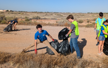 CG-KeyClubNationalHonorSocietyCityCleanup20241005 (2)